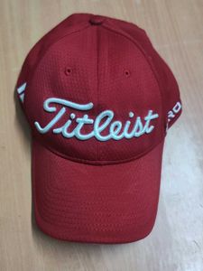 titlest golf cap