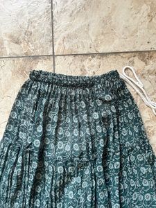 Flowy Floral Print Maxi Skirt