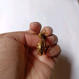 Golden Pendant With Earrings