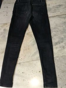 black jean