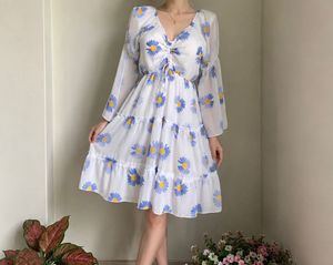 Korean Daisy Print Tiered Midi Dress