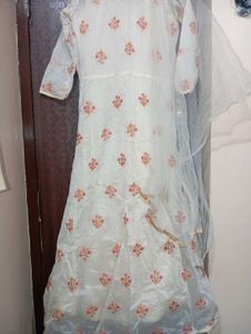 Elegant White Embroidered Kurta Set