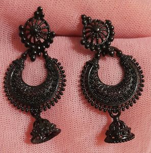 🖤✨️ Stunning Earrings ✨️🖤
