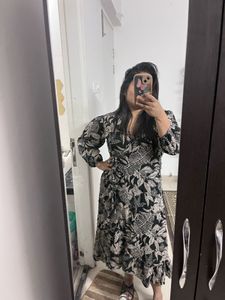 Chic Floral Print Midi Dress