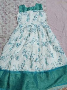 Elegant Floral Print Ethnic Gown