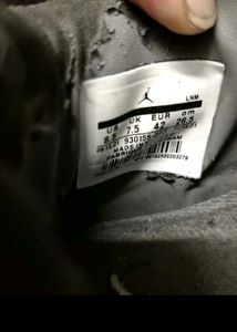 NIKE AIR JORDAN 4  "KAWS"
