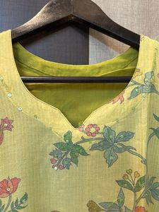 Beautiful Floral Print Kurta Set