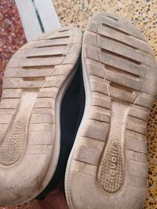 Aqualite Black Sneakers