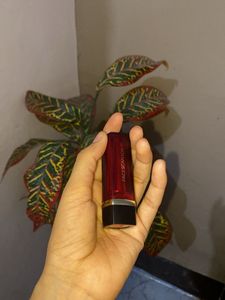 faces Canada comfy matte cream lipstick