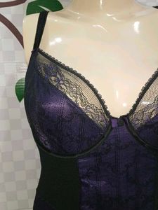 (700)Lace Trim Cami Top