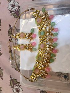 Elegant Kundan Necklace &amp; Earring Set