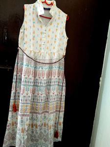 Stylish Sleeveless Printed Kurta/dress