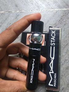 MAC Stack Mascara