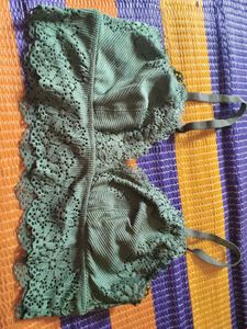 Lace Trim Sports Bra