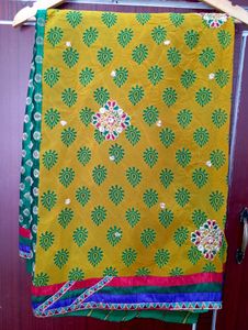 Green &amp; purple Embellished Saree