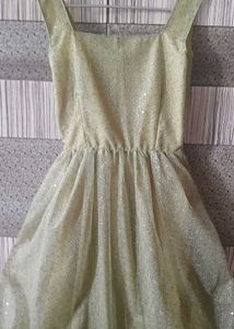 Pretty Sequenced Midi Dress Size 32