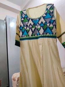 Elegant Cream Kurta with Geometric Print