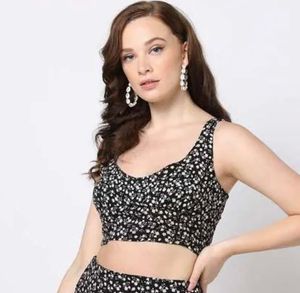 Cute crop top!