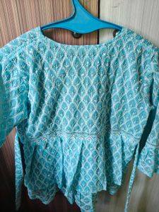Hey Girls, I'm selling this beautiful Blue Top