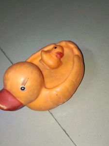 Duck And Duckling Squishy Toy For Kids