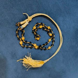 Elegant Gold &amp; Black Beaded Necklace