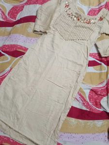 Elegant Embellished Cream Kurti