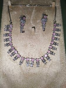 ADPink &amp; White Stone Necklace Set
