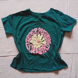 Graphic Tee "Keep Pushing Forward"