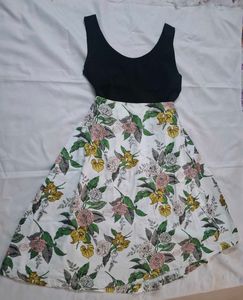 Floral Print Midi skirt