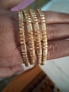 Set of 4 Gold colour Bangles