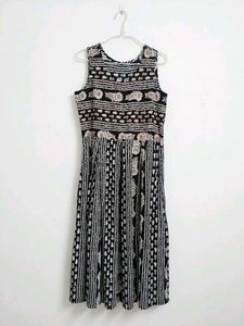 Black & White Print Sleeveless Dress
