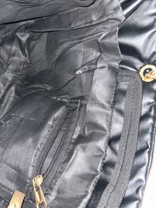 Super Classy black quilted Handbag❤️