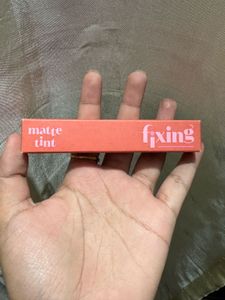 Fixing Matte Tint Lipstick