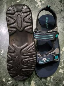 New Fiery Feet boys Sandals in size 2