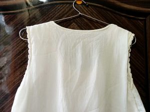 Elegant White Sleeveless Top