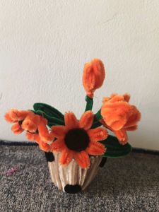 DIY Pipe Cleaner Flower Pot Decor