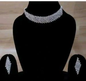 Sparkling Rhinestone Necklace &amp; Earring Set