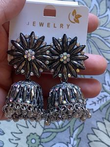 Exquisite Jhumka Earrings with Rhinestones