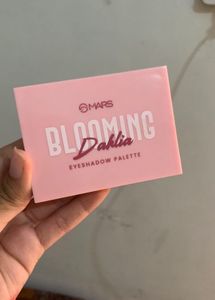 Mars Blooming Dahlia Eyeshadow Palette