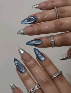 Stunning Blue & Silver Chrome Press on Nails