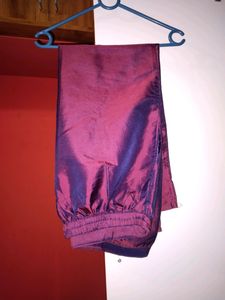 Purple 💜 Suit Set..Kurthi Top , Dupatta And Pant ... It's New One Used Just Once ... Size M..