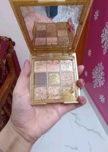 Huda Beauty Gold Obsessions Eyeshadow Palette
