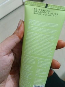 Dot &amp; Key Face Wash