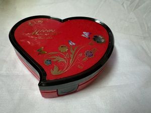 Makeup Box