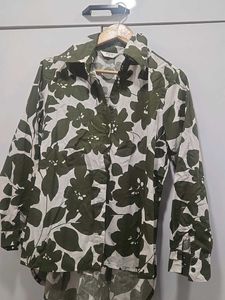 Stylish Floral Print Button-Up Shirt