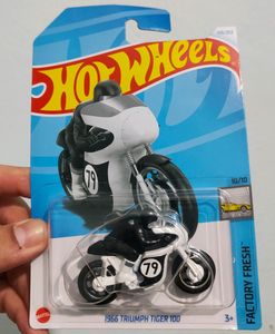 Hotwheels 1966 Triumph Tiger 100
