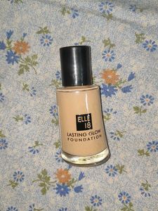 Elle 18 Lasting Glow Foundation