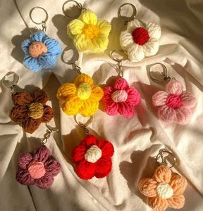 puff flower keychain 😍
