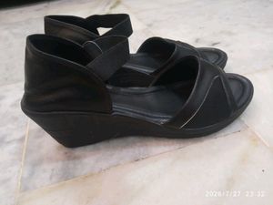 Khadim Women's Black Comfort Wedge Sandals
