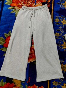 Comfortable Grey Wide-Leg Sweatpants
